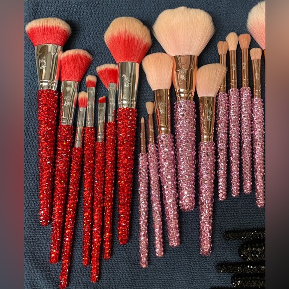 Blinged Brushes LOT (31 Brushes/4 Diff Collections) - Picture 7 of 9